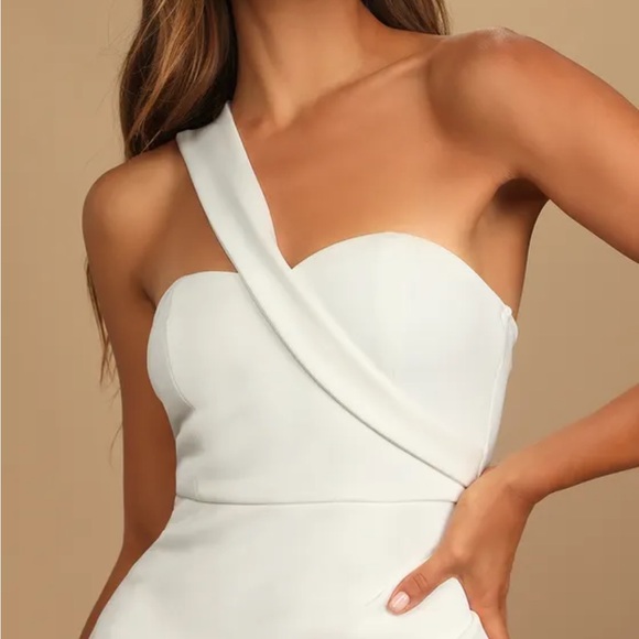 Lulu’s White One Shoulder Dress 🤍 - Picture 4 of 12